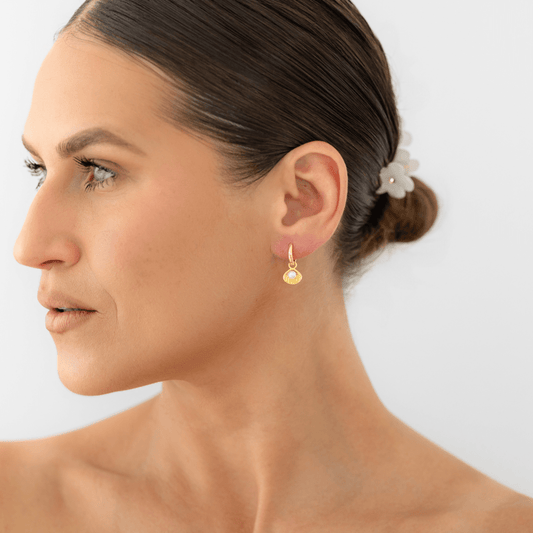 18K GOLD SHELL CHARM - LOVEY BY LOVEY