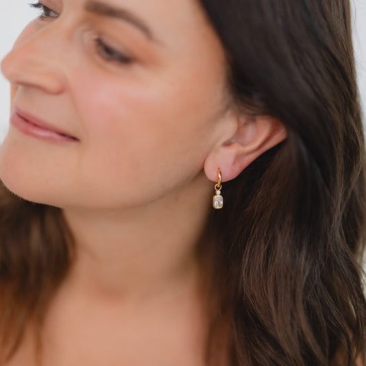 18K GOLD PENDANT (ROBYN) CHARM